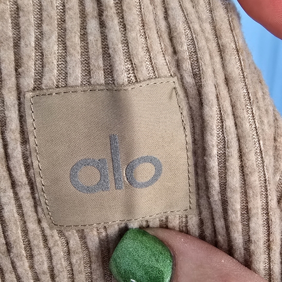 ALO Yoga Muse Hoodie Gravel Heather Cropped Sz Small - Picture 5 of 10